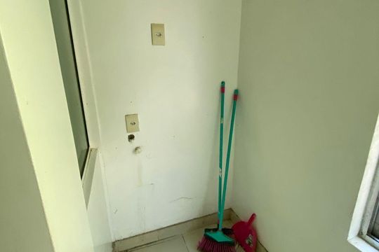 Área de serviço de apartamento à venda com 2 quartos, 70m² em Menino Deus, Porto Alegre