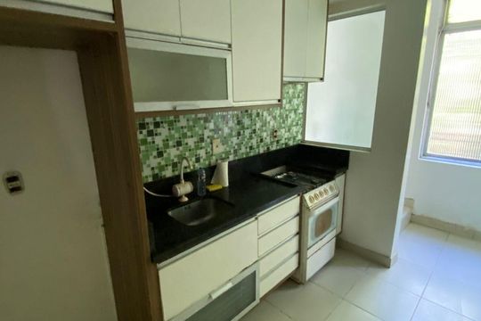 Cozinha de apartamento à venda com 2 quartos, 70m² em Menino Deus, Porto Alegre