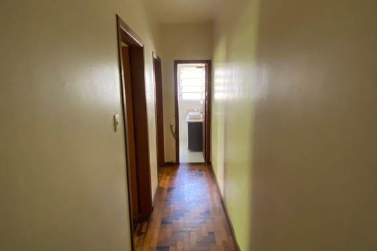 Corredor de apartamento à venda com 2 quartos, 70m² em Menino Deus, Porto Alegre