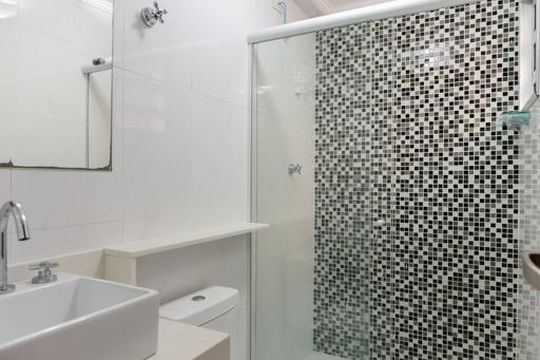 Banheiro da suíte 2 de casa à venda com 3 quartos, 150m² em Vila Francos, São Paulo