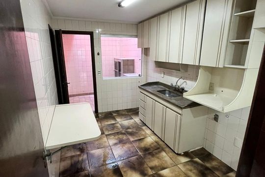 Cozinha de casa à venda com 4 quartos, 200m² em Vila Cruz das Almas, São Paulo