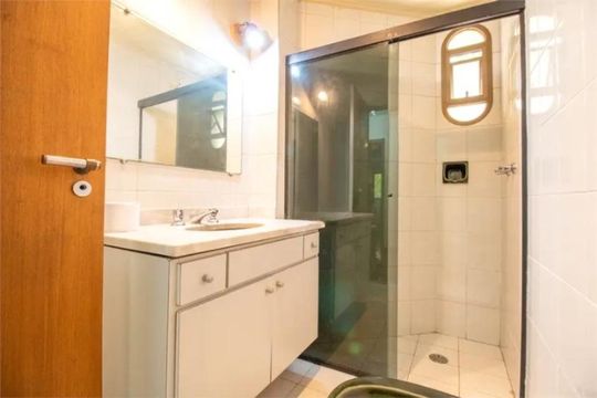 Banheiro de apartamento à venda com 4 quartos, 170m² em Indianópolis, São Paulo