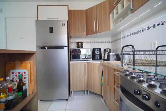Cozinha de apartamento à venda com 2 quartos, 40m² em Rubem Berta, Porto Alegre