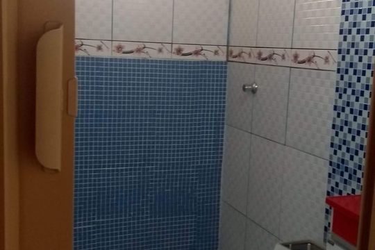 Banheiro de casa para alugar com 1 quarto, 112m² em Vila Marilena, São Paulo