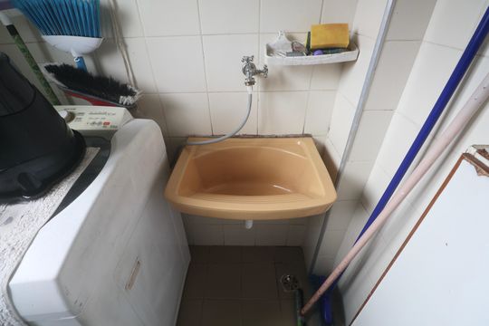 Área de Serviço de apartamento para alugar com 2 quartos, 64m² em Mar E Céu, Guarujá