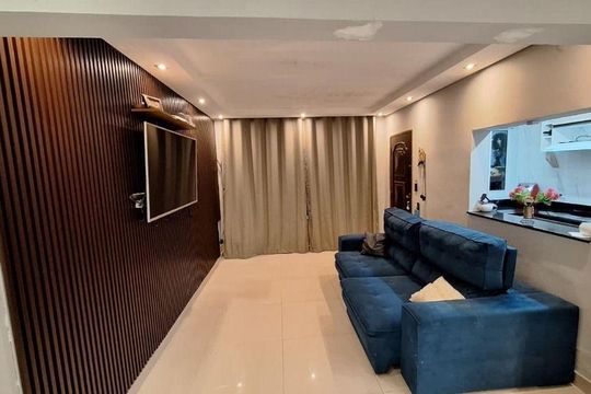 Casa à venda com 2 quartos, 180m² em Vila Luzita, Santo André