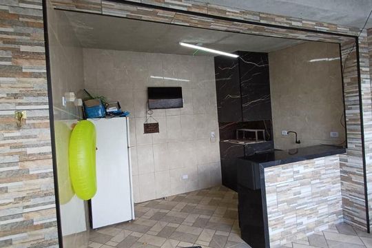 Casa à venda com 2 quartos, 180m² em Vila Luzita, Santo André