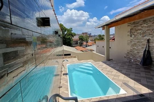 Casa à venda com 2 quartos, 180m² em Vila Luzita, Santo André