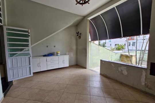 Casa à venda com 3 quartos, 380m² em Vila Maria Alta, São Paulo