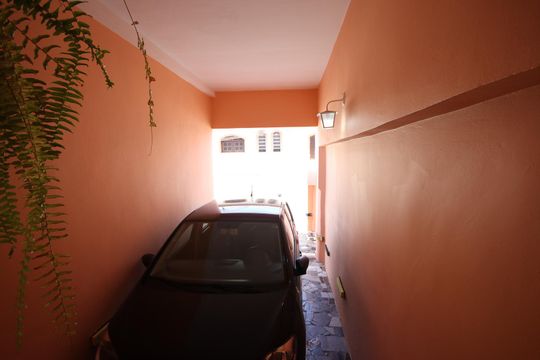 Garagem de casa à venda com 2 quartos, 102m² em Vila Mazzei, São Paulo