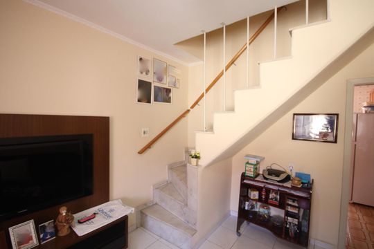 Sala de casa à venda com 2 quartos, 102m² em Vila Mazzei, São Paulo