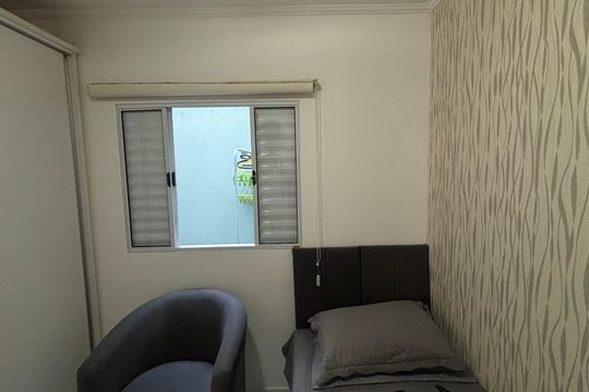 Quarto de apartamento à venda com 2 quartos, 68m² em Vila Cecilia Maria, Santo André