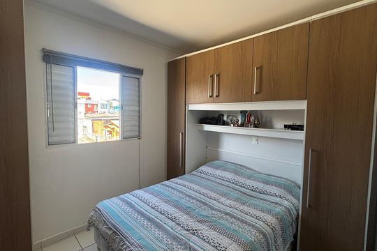 Suite de apartamento à venda com 2 quartos, 68m² em Vila Cecilia Maria, Santo André