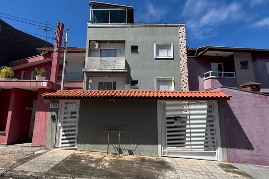 Fachada de apartamento à venda com 2 quartos, 68m² em Vila Cecilia Maria, Santo André