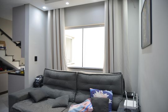 Sala de apartamento à venda com 2 quartos, 112m² em Jardim Cristiane, Santo André