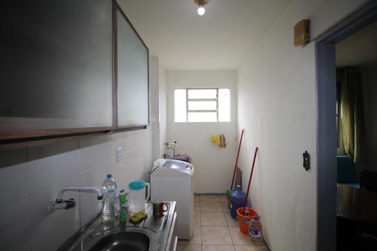 Cozinha de apartamento à venda com 1 quarto, 41m² em Jardim Itu, Porto Alegre