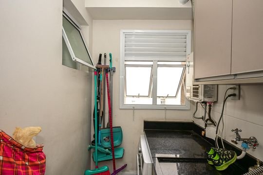 Área de Serviço  de apartamento à venda com 3 quartos, 70m² em Jardim Parque Morumbi, São Paulo