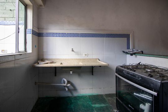 Cozinha  de apartamento para alugar com 1 quarto, 25m² em Cidade Intercap, Taboão da Serra