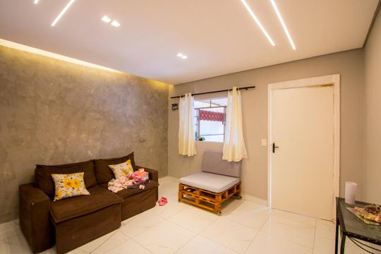 Sala de casa à venda com 4 quartos, 222m² em Jardim Ocara, Santo André