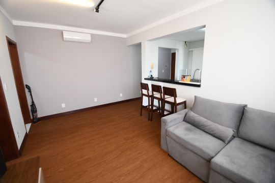 Sala de apartamento à venda com 1 quarto, 58m² em Vila Nova, Campinas