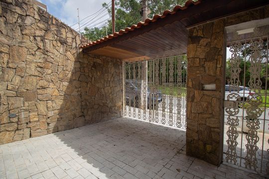 Garagem de casa de condomínio para alugar com 3 quartos, 150m² em Jardim Libano, São Paulo