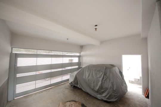 Área comum de casa à venda com 4 quartos, 200m² em Vila Carrão, São Paulo