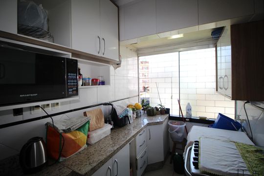 Cozinha de apartamento à venda com 2 quartos, 58m² em Rubem Berta, Porto Alegre
