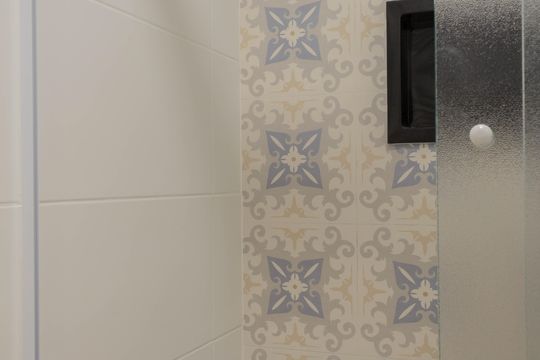 Banheiro de kitnet/studio para alugar com 1 quarto, 22m² em Baeta Neves, São Bernardo do Campo