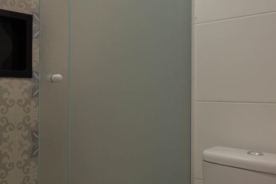 Banheiro de kitnet/studio para alugar com 1 quarto, 22m² em Baeta Neves, São Bernardo do Campo