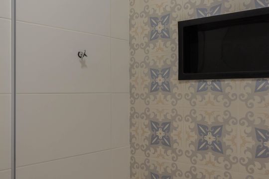Banheiro de kitnet/studio para alugar com 1 quarto, 22m² em Baeta Neves, São Bernardo do Campo