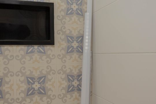 Banheiro de kitnet/studio para alugar com 1 quarto, 22m² em Baeta Neves, São Bernardo do Campo