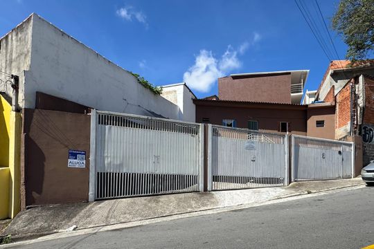 Fachada de kitnet/studio para alugar com 1 quarto, 22m² em Baeta Neves, São Bernardo do Campo
