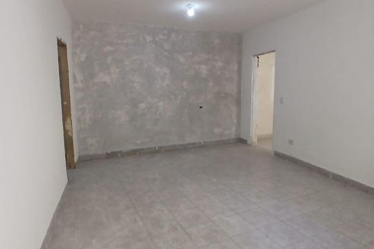 Quarto de casa para alugar com 1 quarto, 100m² em Jardim Isis, Cotia