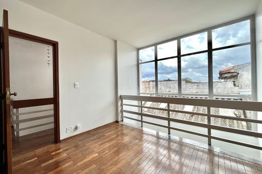 Escritório de casa para alugar com 5 quartos, 410m² em Parque Jabaquara, São Paulo