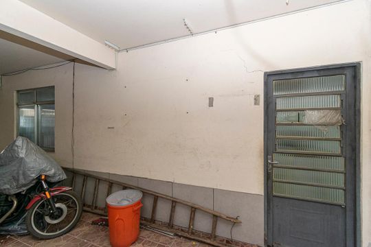 Garagem - Entrada de serviço de casa para alugar com 5 quartos, 190m² em Irajá, Rio de Janeiro