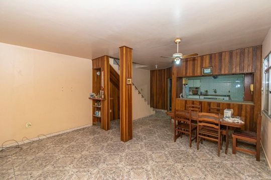Casa para alugar com 5 quartos, 190m² em Irajá, Rio de Janeiro