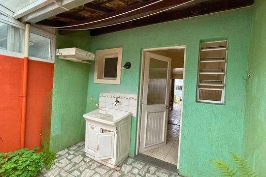 Área Externa de casa de condomínio à venda com 2 quartos, 80m² em Rio Branco, Canoas