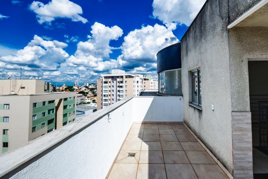 Apartamento à venda com 3 quartos, 135m² em Ouro Preto, Belo Horizonte