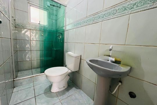Banheiro de casa de condomínio à venda com 2 quartos, 79m² em Rio Branco, Canoas