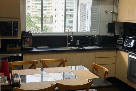 Cozinha de casa para alugar com 3 quartos, 236m² em Vila Anhanguera, São Paulo