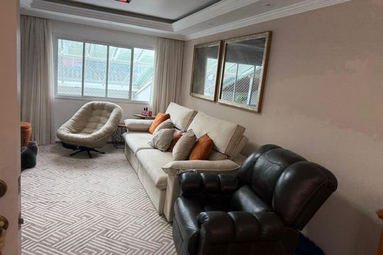 Sala de casa para alugar com 3 quartos, 236m² em Vila Anhanguera, São Paulo