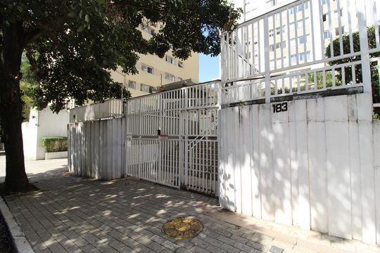 Fachada e Portaria de apartamento à venda com 3 quartos, 93m² em Moema, São Paulo