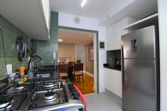 Cozinha de apartamento à venda com 3 quartos, 93m² em Moema, São Paulo