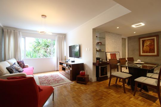 Sala de apartamento à venda com 3 quartos, 93m² em Moema, São Paulo