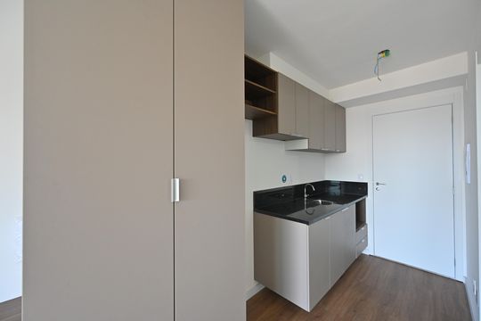 Cozinha de kitnet/studio à venda com 1 quarto, 27m² em Vila Clementino, São Paulo