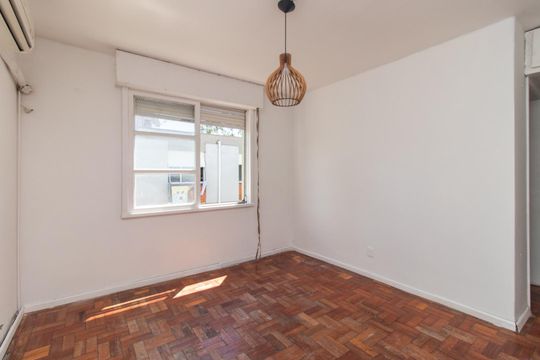 Apartamento à venda com 2 quartos, 50m² em Cristal, Porto Alegre