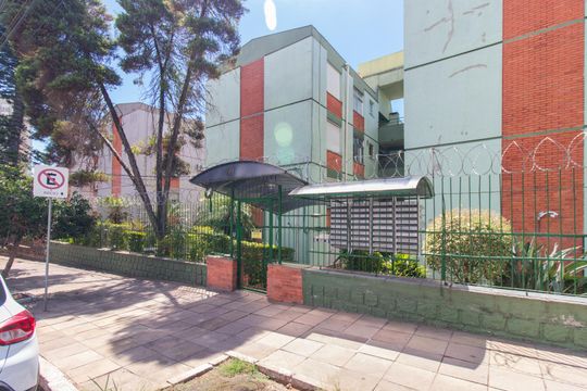 Fachada de apartamento à venda com 2 quartos, 50m² em Cristal, Porto Alegre