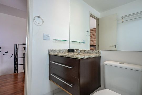 Banheiro Suíte  de apartamento para alugar com 1 quarto, 58m² em Vila Andrade, São Paulo
