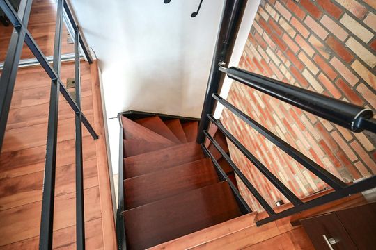 Escada de apartamento para alugar com 1 quarto, 58m² em Vila Andrade, São Paulo