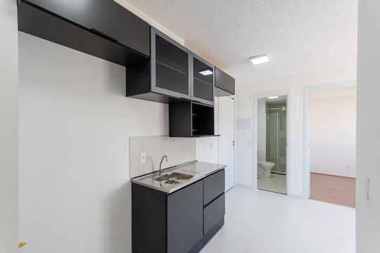 Cozinha de apartamento para alugar com 2 quartos, 34m² em Vila Primavera, São Paulo